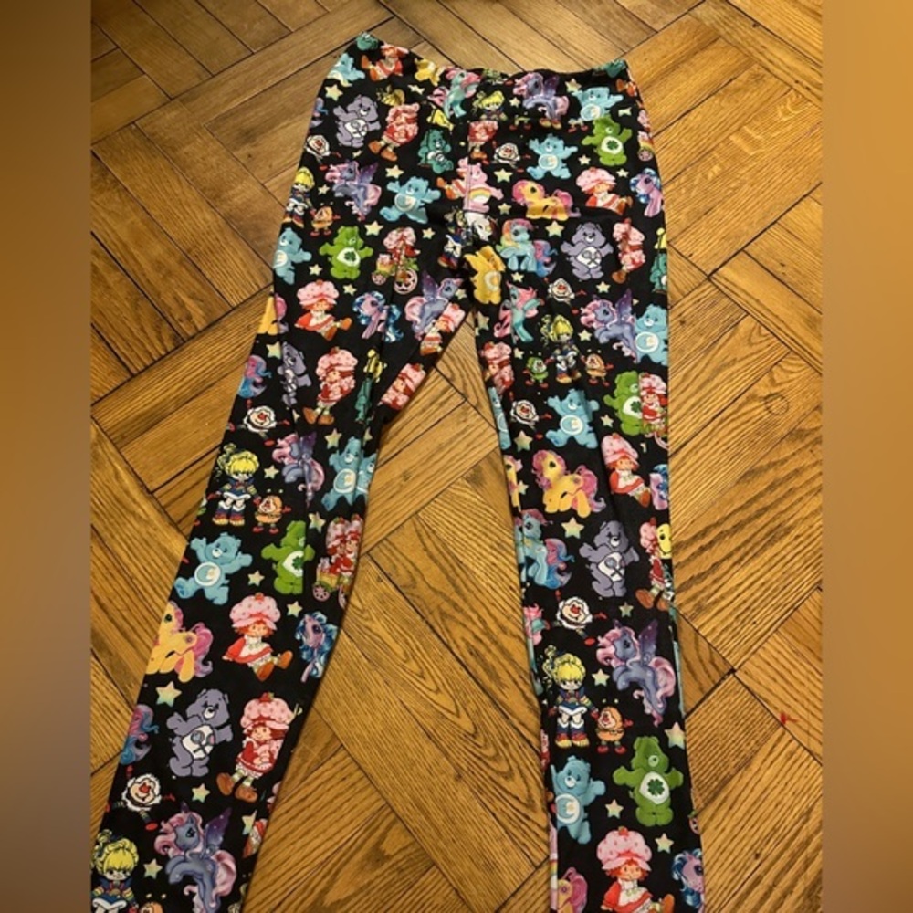 RARE One size Amelia Rose 80’s character leggings